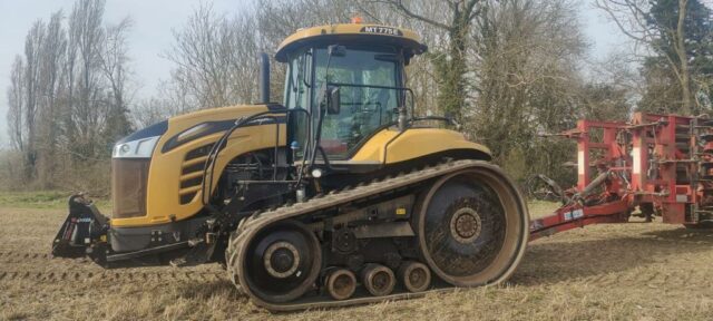 AM000124 – 2015 Challenger MT775E Tracked Tractor