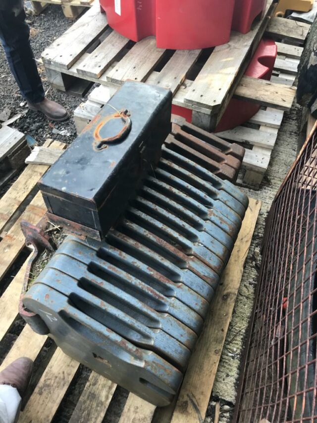 IB000201 – Used MF Weights