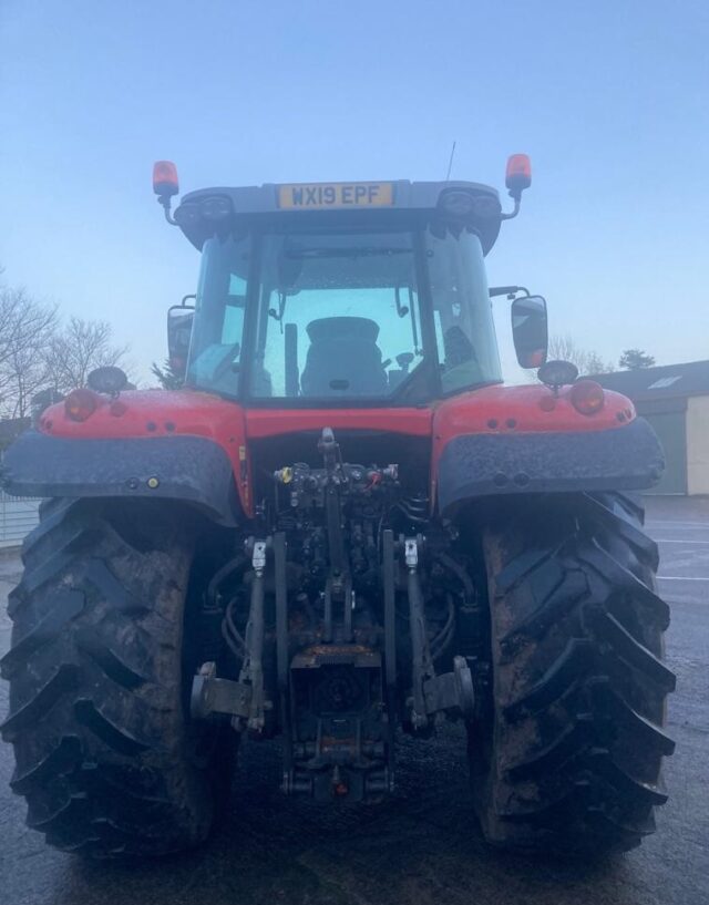 TE000376 – 2019 Massey Ferguson 7722S DVT Tractor