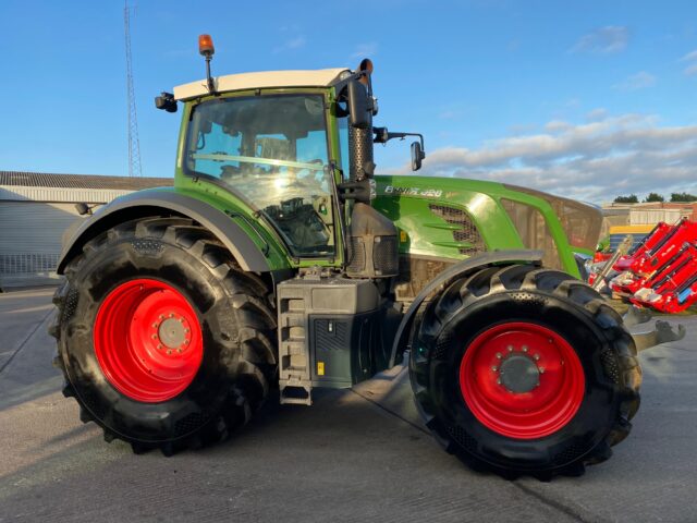 T2024796 – 2017 Fendt 828 S4 4wd Tractor