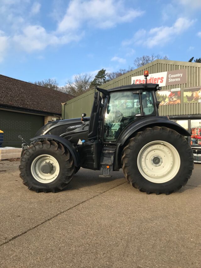 VA685417 – 2020 Valtra T254V SmartTouch Tractor