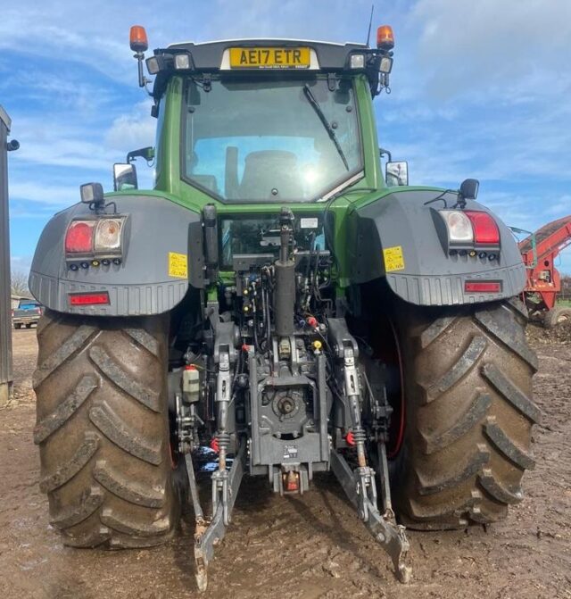 TB001488 – 2017 Fendt 828 Profi Plus Tractor