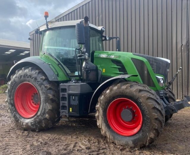 TB001488 – 2017 Fendt 828 Profi Plus Tractor