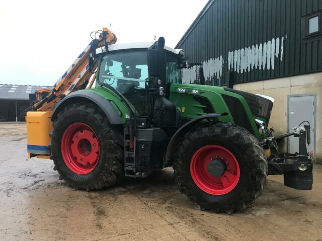 BM000247 – 2017 Fendt 828 Profi Plus Tractor