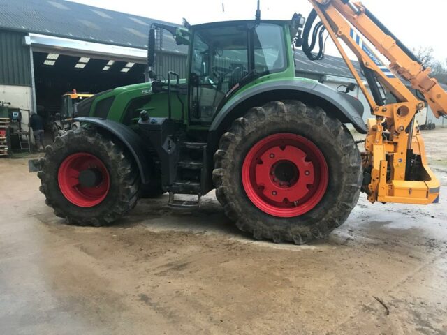 BM000247 – 2017 Fendt 828 Profi Plus Tractor