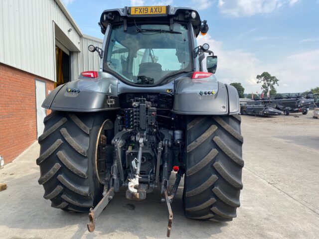 T4010134 2019 Valtra T214V SmartTouch Tractor c/w Quicke Q7M Loader