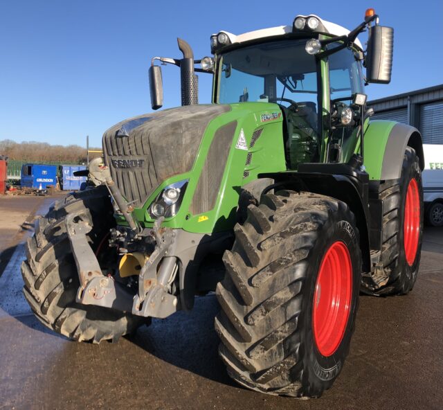 T4009606 – 2017 Fendt 828 ProfiPlus Tractor