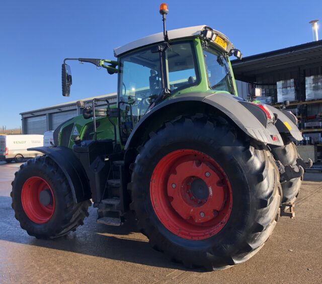 T4009606 – 2017 Fendt 828 ProfiPlus Tractor