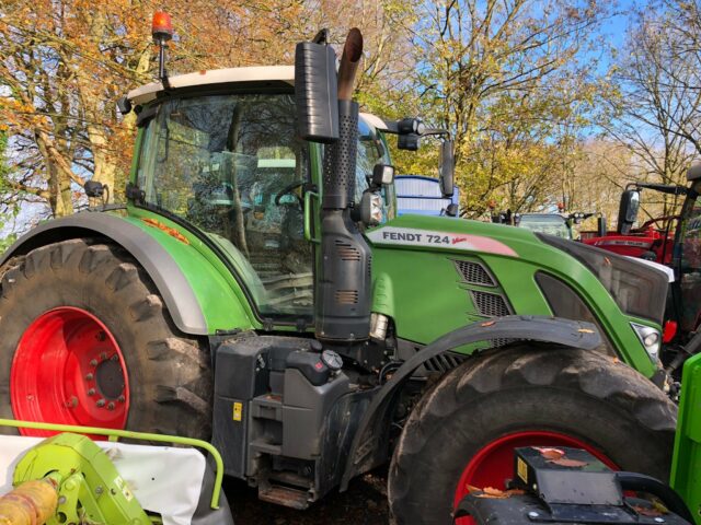 TC01040A 2017 Fendt 724 ProfiPlus 4WD Tractor