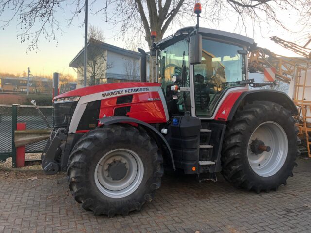 TC01068A 2022 Massey Ferguson 8S.205 Exclusive Dyna 7 4WD Tractor