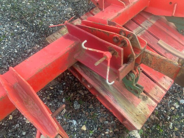 T2030002 MISCELLANEOUS 4M TOOLBAR 6 SUBSOILER LEGS.