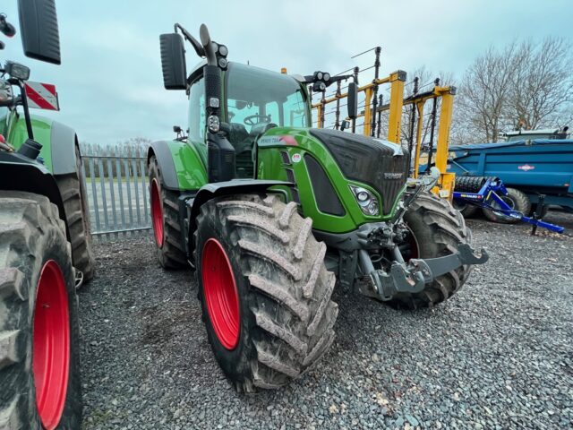 JM000074 – 2018 Fendt 724 Tractor