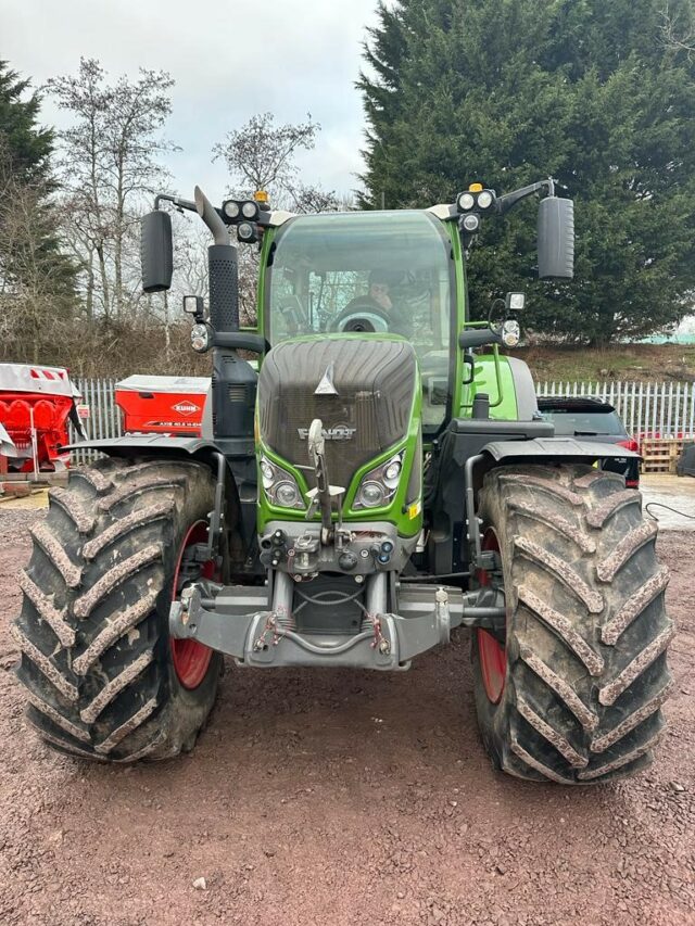 JM000074 – 2018 Fendt 724 Tractor