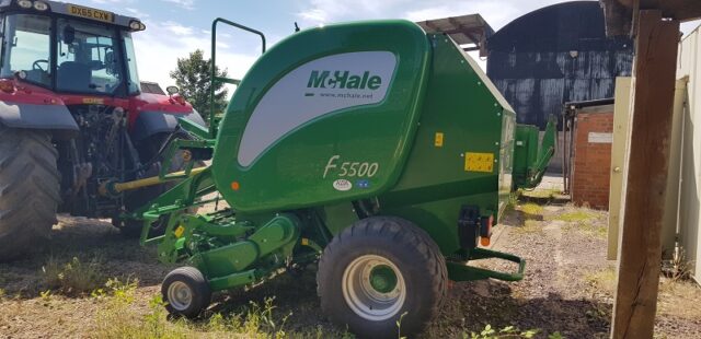 JM000130 – McHale F5500 Round Baler