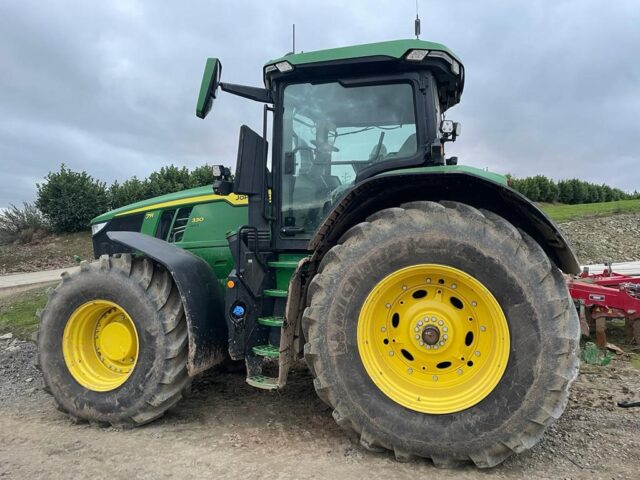 TJ000175 2020 John Deere 7R 330 Tractor