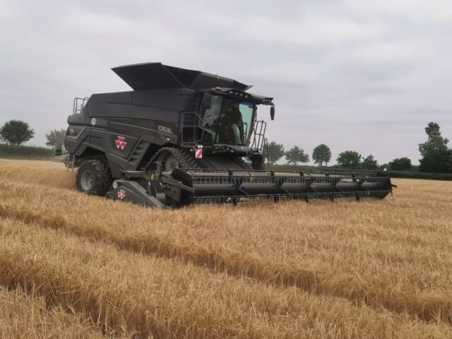 MA600701 Demo 2020 Massey Ferguson Ideal 8T Combine