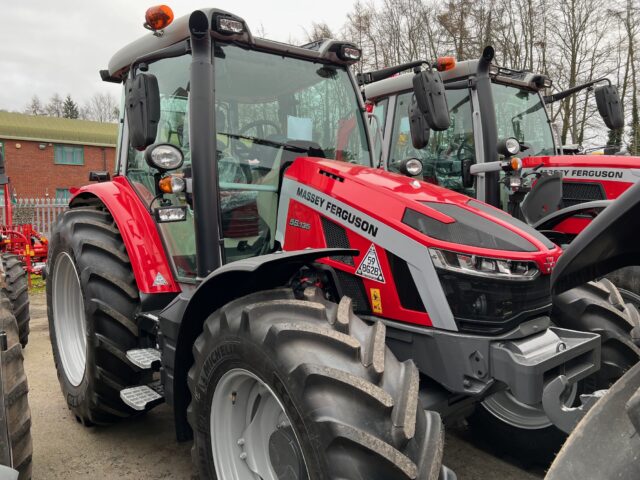 HM067703 New Massey Ferguson 5S.135 EFD4 Tractor