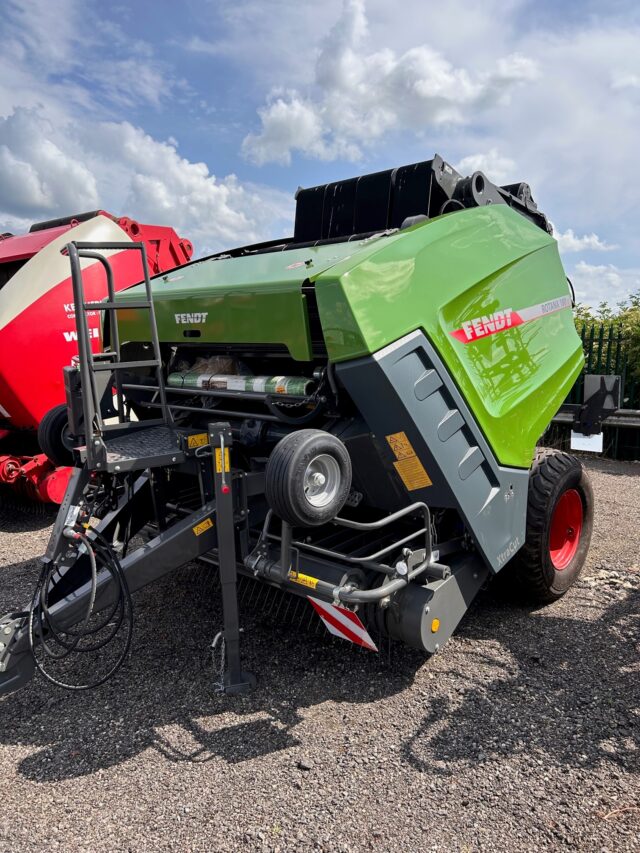 FE862101 New 2022 Fendt Rotana 180V Xtra Round Baler