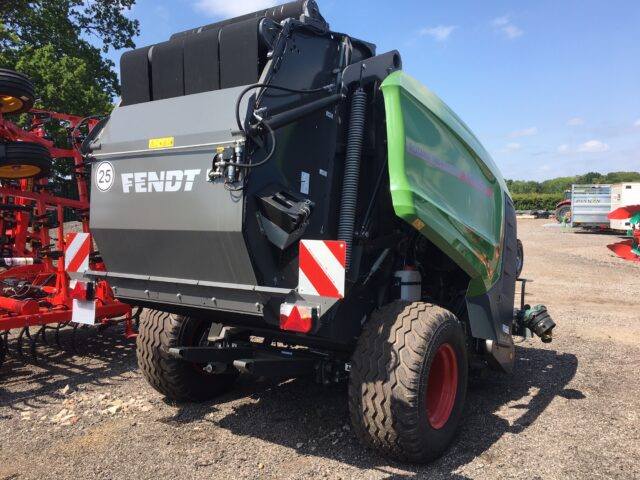 FE862101 New 2022 Fendt Rotana 180V Xtra Round Baler