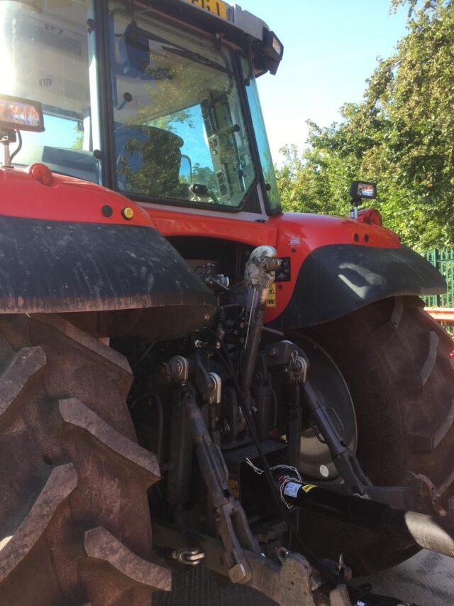 TB002110 Massey Ferguson 6S.145 Efficient Dyna 6 4WD Tractor