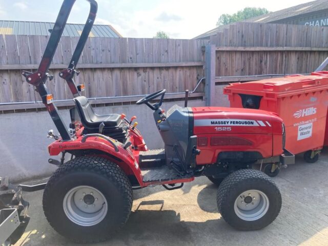 MA005003 New Massey Ferguson 1525HP Compact Tractor