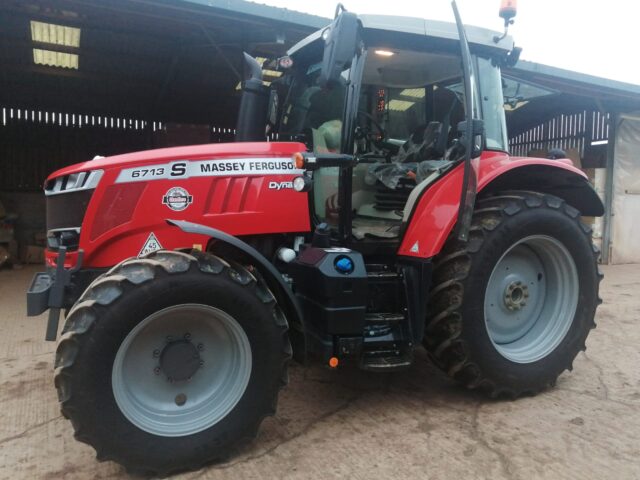 T230853A 2019 Massey Ferguson 6713S Essential Dyna 6 4WD Tractor