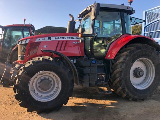 TE000359 – 2018 Massey Ferguson 7726 Exclusive Tractor