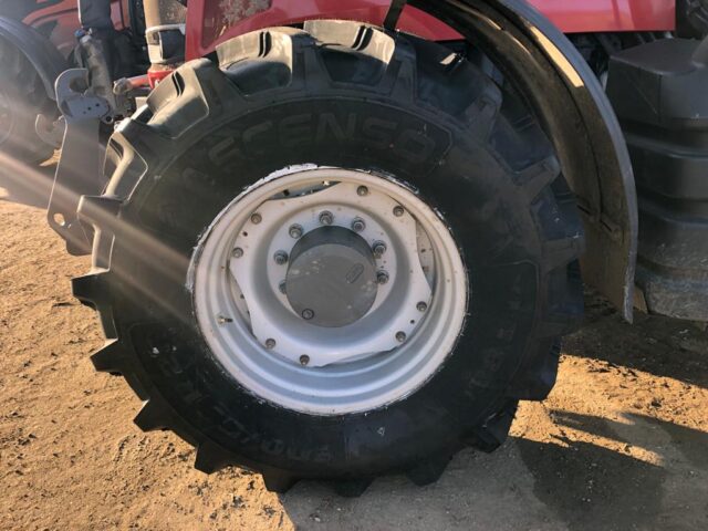 TE000359 – 2018 Massey Ferguson 7726 Exclusive Tractor