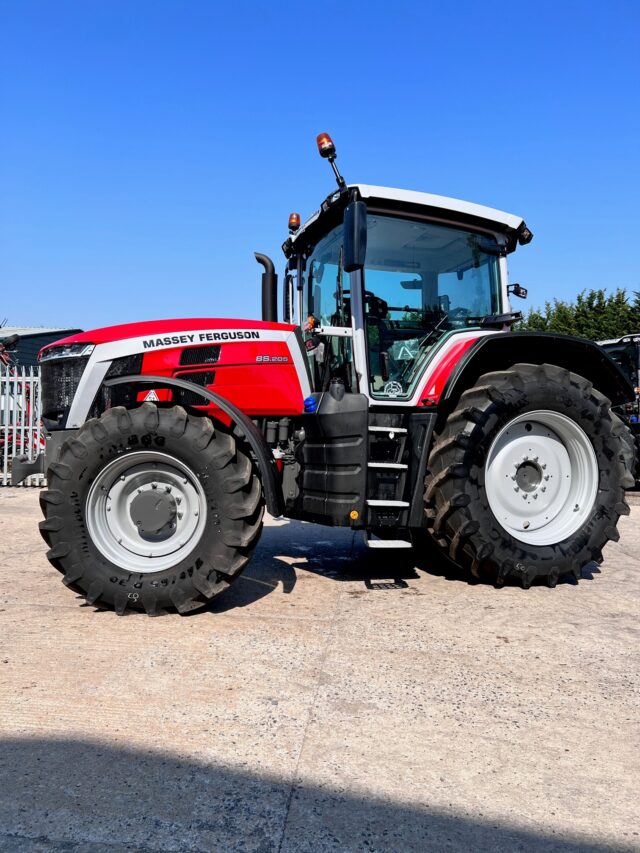 MA837098 2022 Massey Ferguson 8S.205 EFD7 4WD Tractor