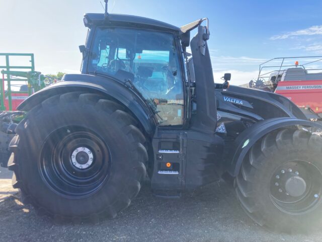 VA000128 2022 Valtra T235D 4WD Tractor