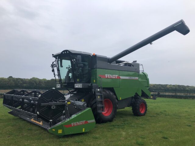 MA000813 Demo Fendt Corus 518 Combine