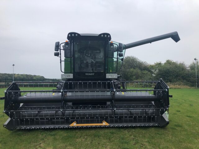 MA000813 Demo Fendt Corus 518 Combine