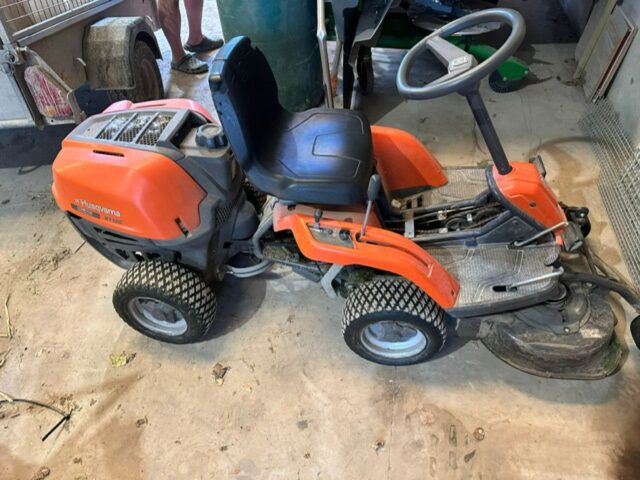 TC001367 Husqvarna R112C Ride On Mower