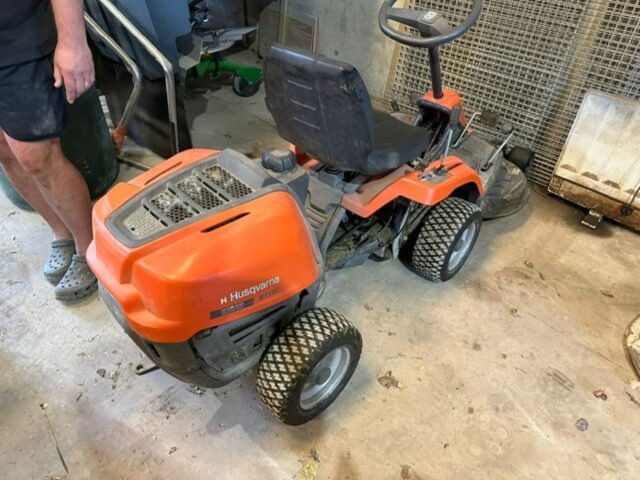 TC001367 Husqvarna R112C Ride On Mower