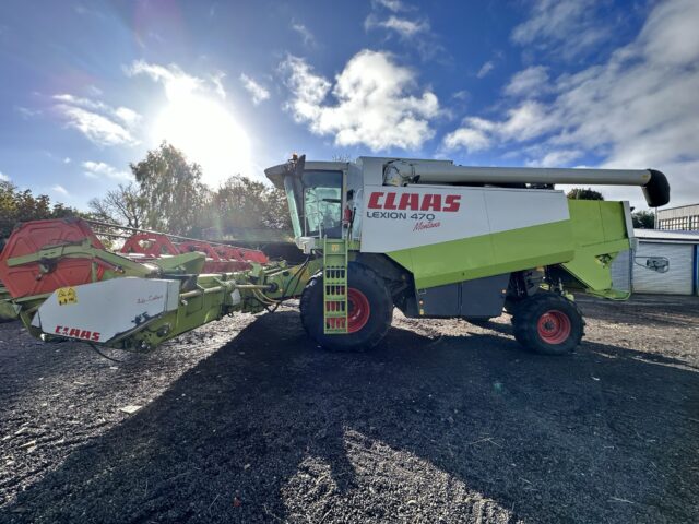 One- 2003 Claas Lexion 470 Montana Combine