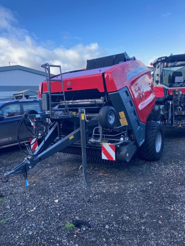 MA005128 NEW 2023 MASSEY FERGUSON RB4160V XTRA ROUND BALER