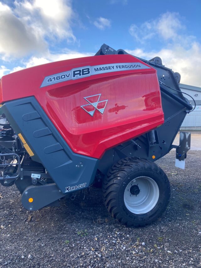 MA005128 NEW 2023 MASSEY FERGUSON RB4160V XTRA ROUND BALER