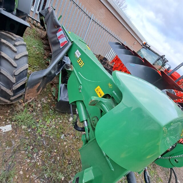 TG000072 2020 John Deere FC313 Round Baler