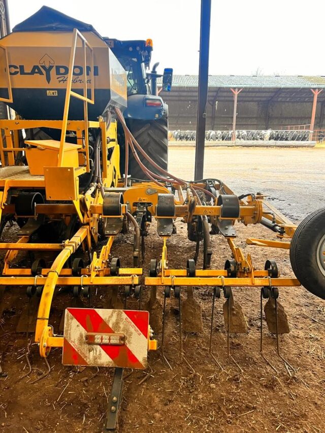 CM000179 2020 CLAYDON HYBRID 4M DRILL