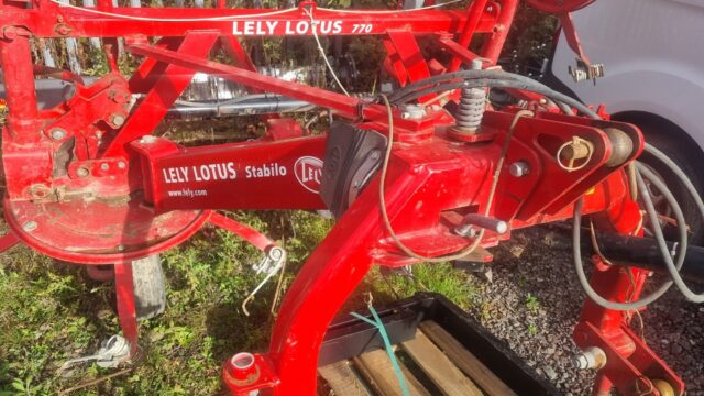 JM000051 New Lely 770 Tedder