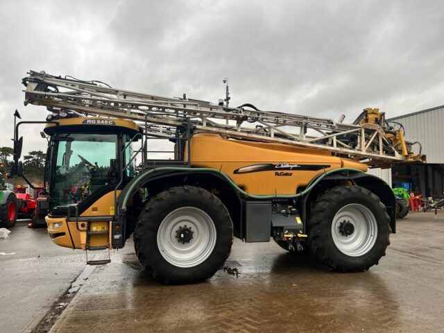 TA000128 – 2016 Challenger Rogator RG645C Sprayer