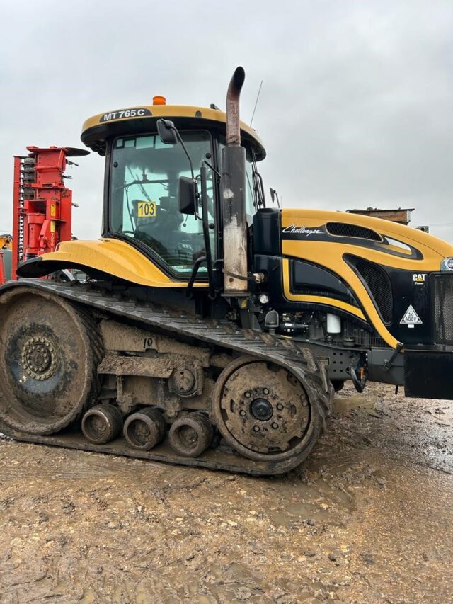 T717266B 2009 CHALLENGER MT765C TRACKED TRACTOR