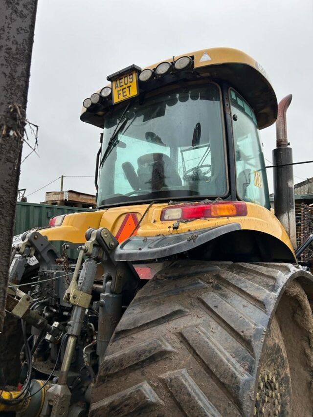 T717266B 2009 CHALLENGER MT765C TRACKED TRACTOR