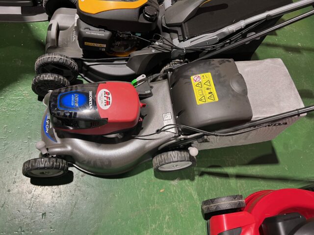 GM035562 NEW HONDA HRG466XB W/B MOWER ELECTRIC MOWER.