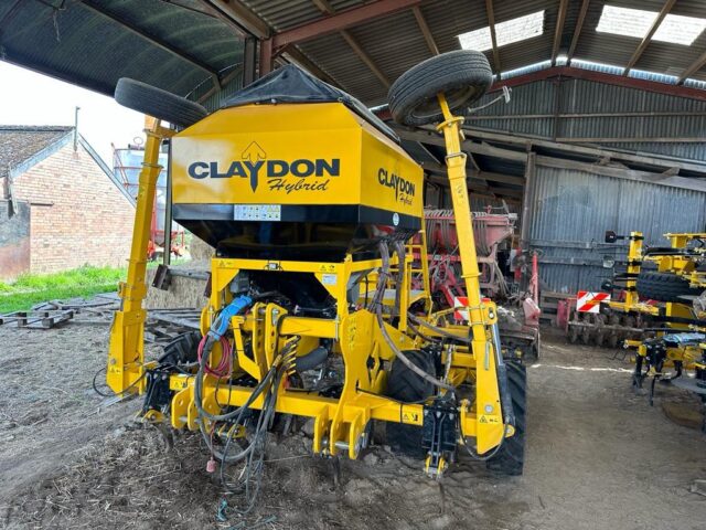 TJ000090 2020 Claydon Hybrid 3m Mounted Drill