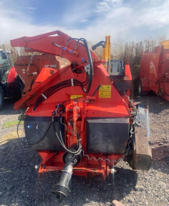 TE000669 2010 KUHN PRIMOR FEEDER BEDDER