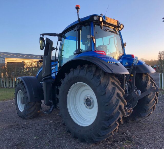 VA000203 2023 VALTRA T175EA 4WD TRACTOR