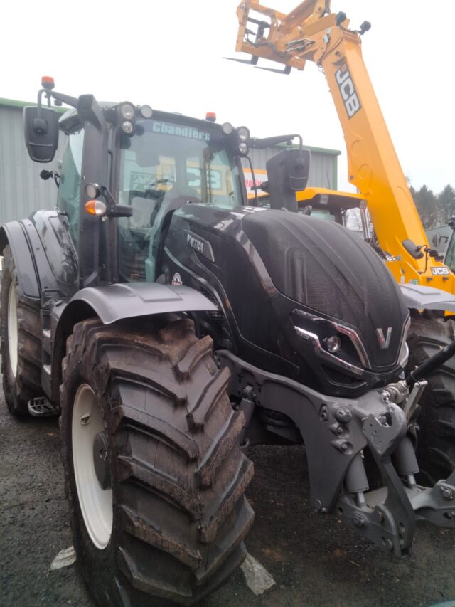 VA000201 2023 VALTRA T175 EA 4WD TRACTOR