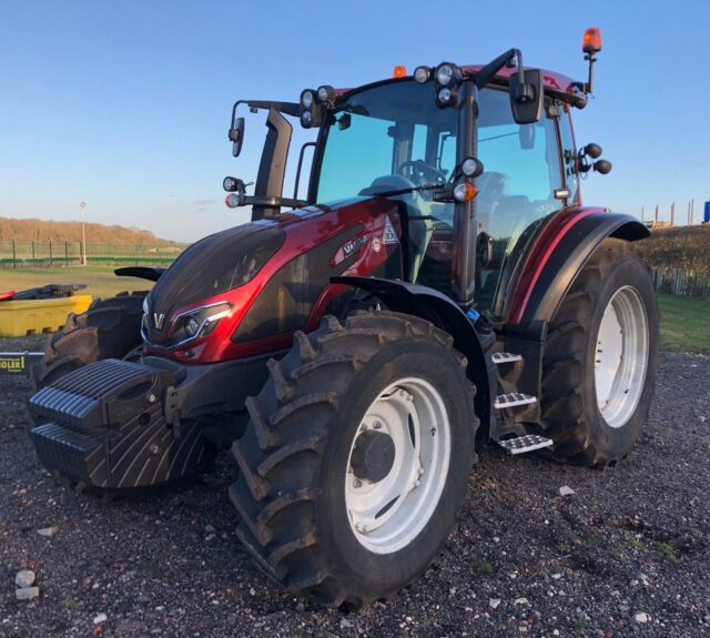 VA000085 2021 VALTRA G125 EA 4WD TRACTOR