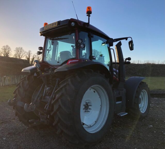 VA000085 2021 VALTRA G125 EA 4WD TRACTOR